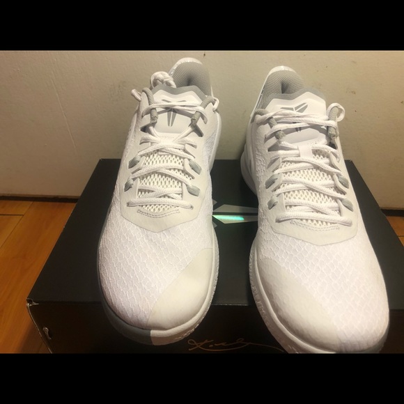 ⚠️SOLD⚠️Nike Kobe Bryant Mamba Fury Size 10 - Picture 2 of 9